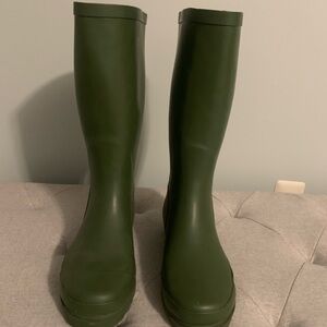 Vineyard Vines Singing in the rain boots